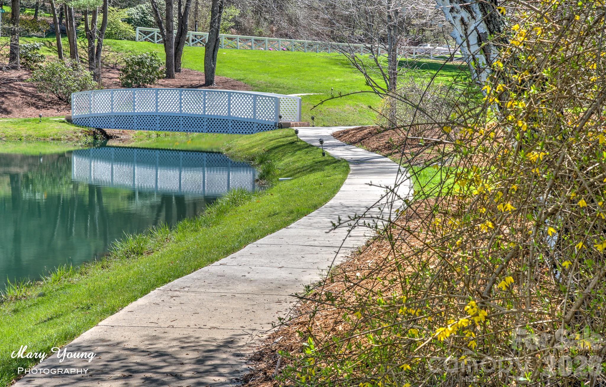 653 High Quarry Road Hendersonville NC 28791