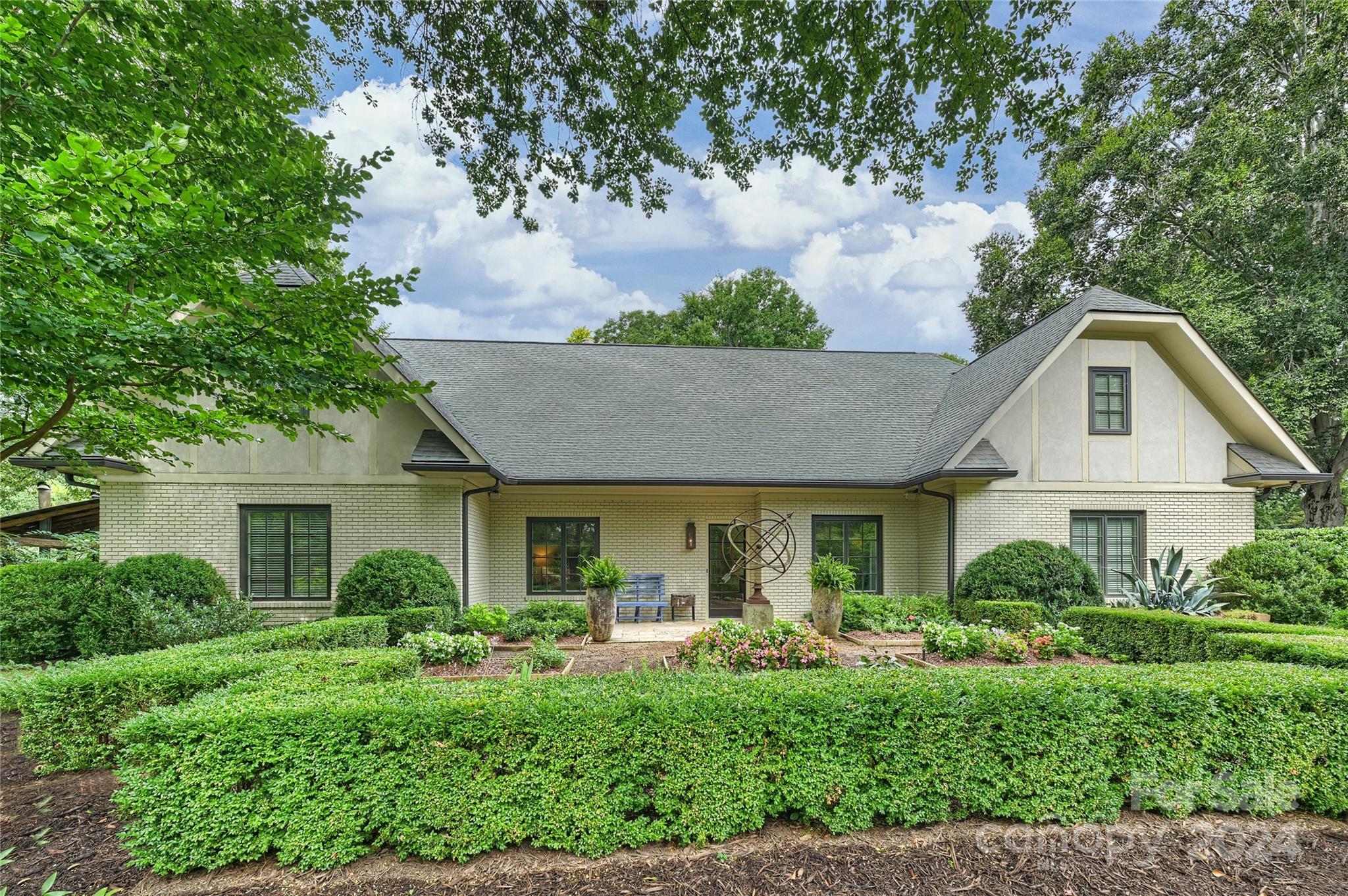 4532 Longwood Drive Charlotte NC 28209
