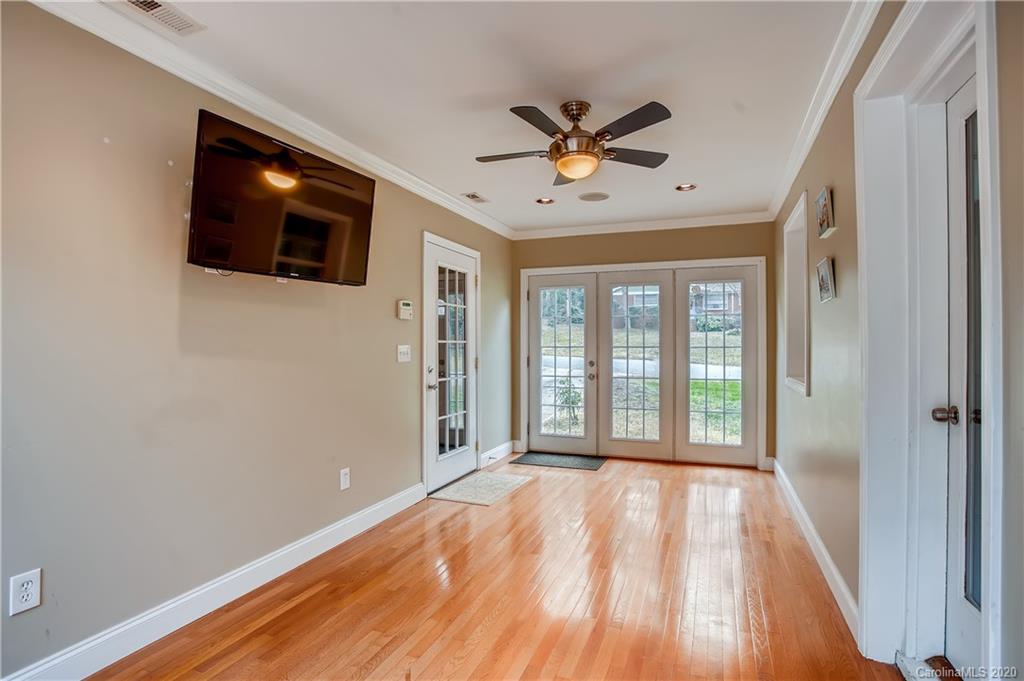 5100 Wedgewood Drive Charlotte NC 28210