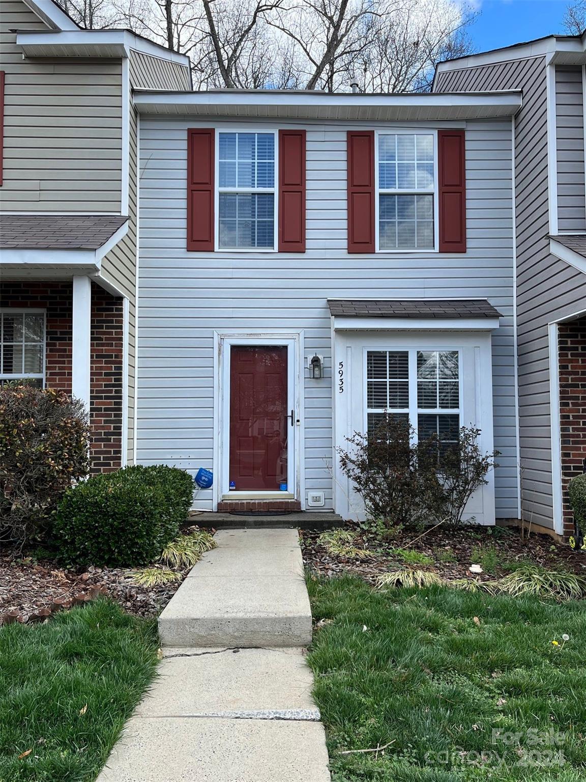 5935 Cougar Lane Charlotte NC 28269