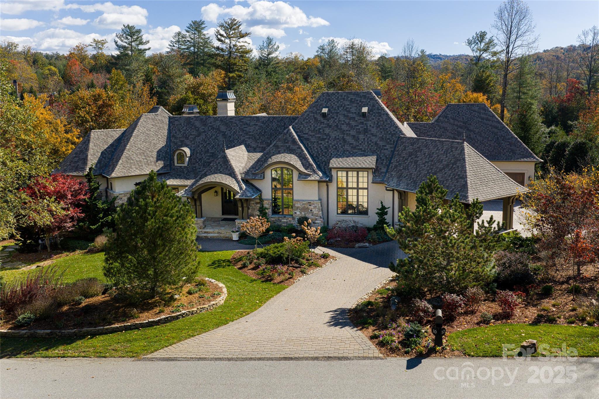 10 Fairsted Drive Asheville NC 28803