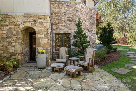 10 Fairsted Drive Asheville NC 28803