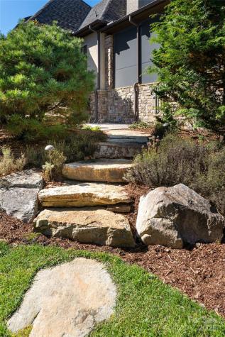 10 Fairsted Drive Asheville NC 28803