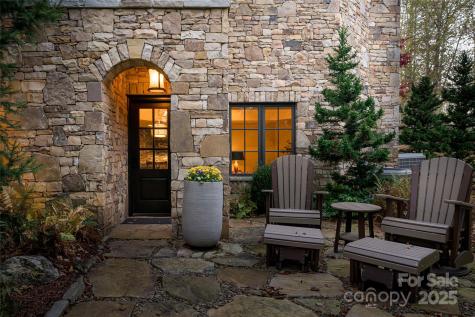 10 Fairsted Drive Asheville NC 28803