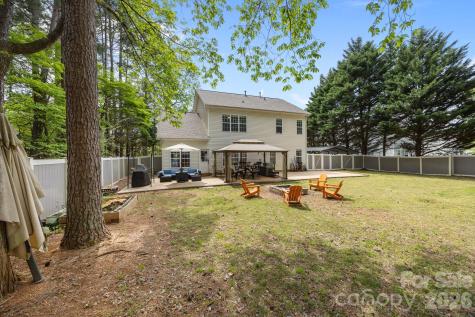 8821 Hambright Road Huntersville NC 28078