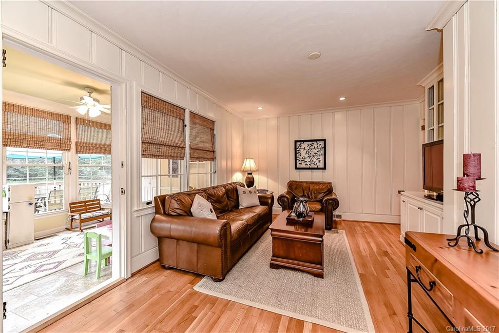 1114 Aylesford Road Charlotte NC 28211