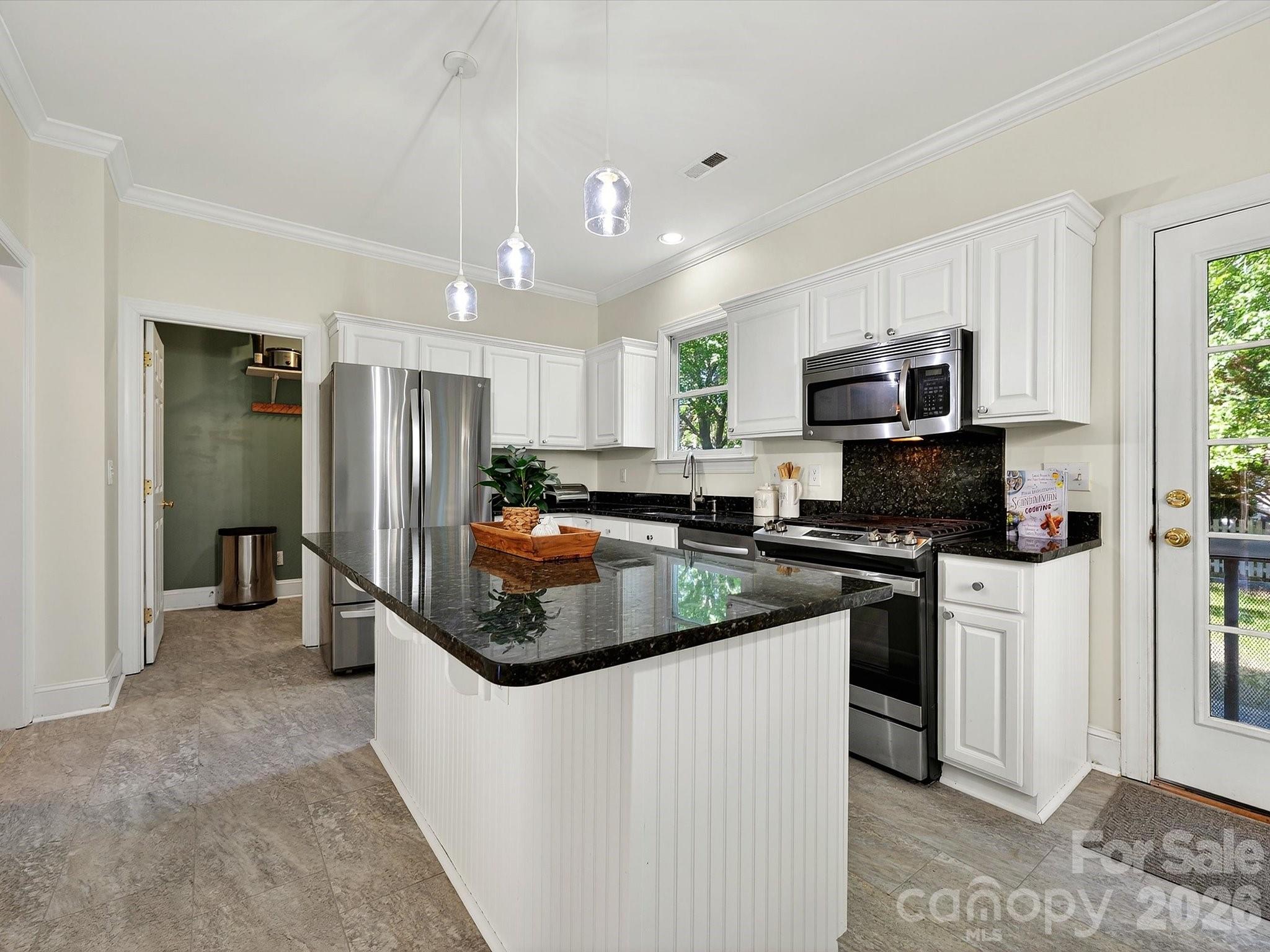 814 Stargard Court Charlotte NC 28270