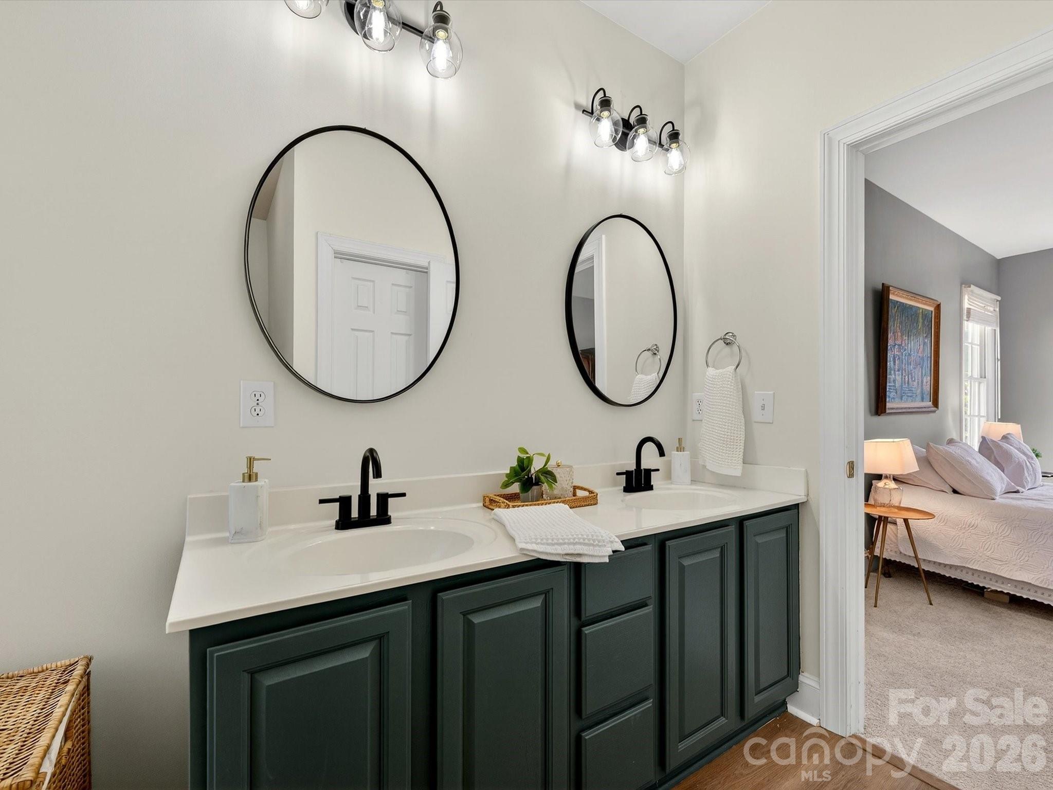 814 Stargard Court Charlotte NC 28270