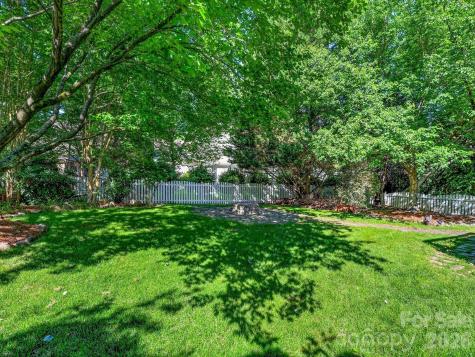 814 Stargard Court Charlotte NC 28270