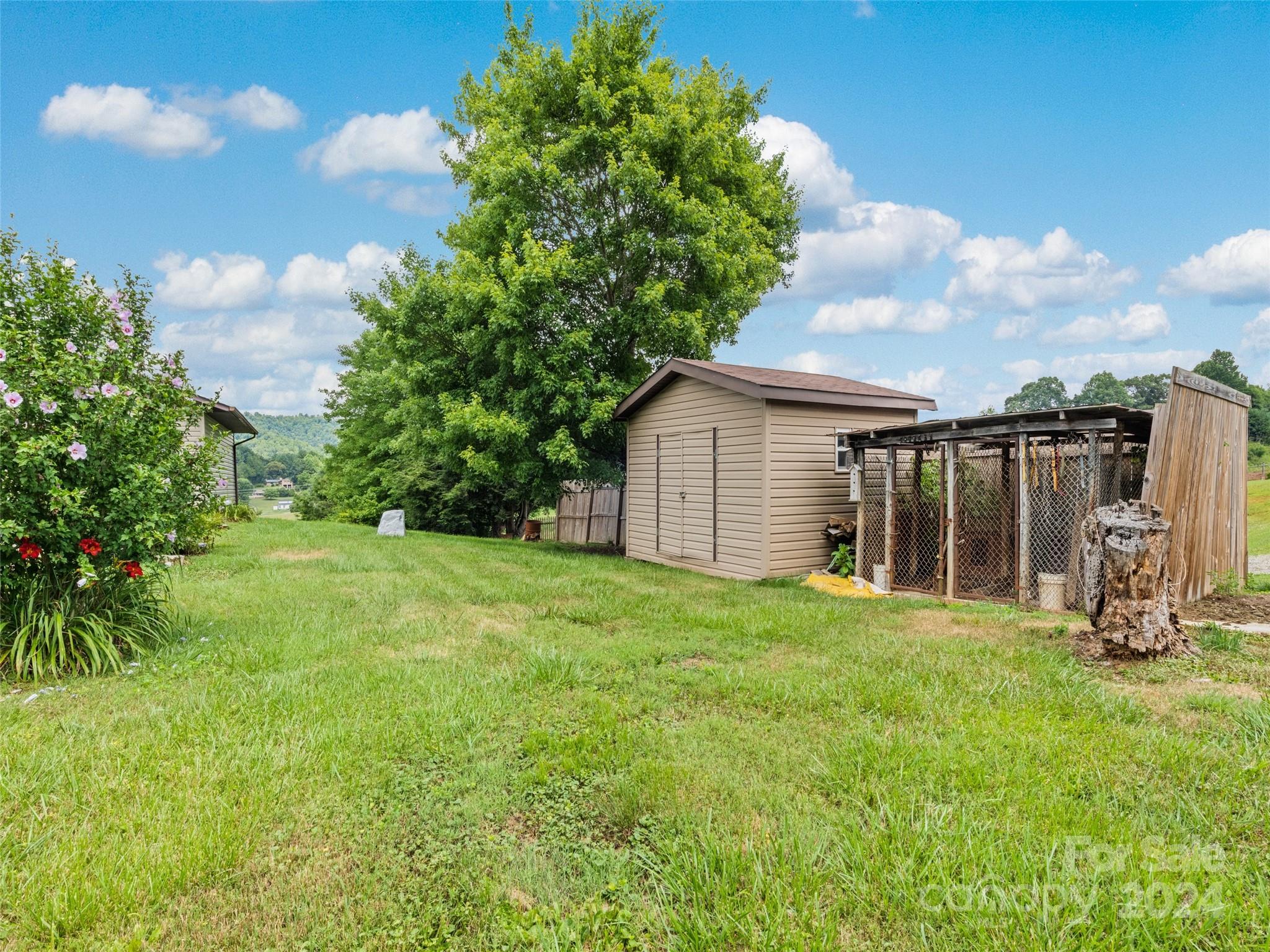 21 Redbud Drive Burnsville NC 28714