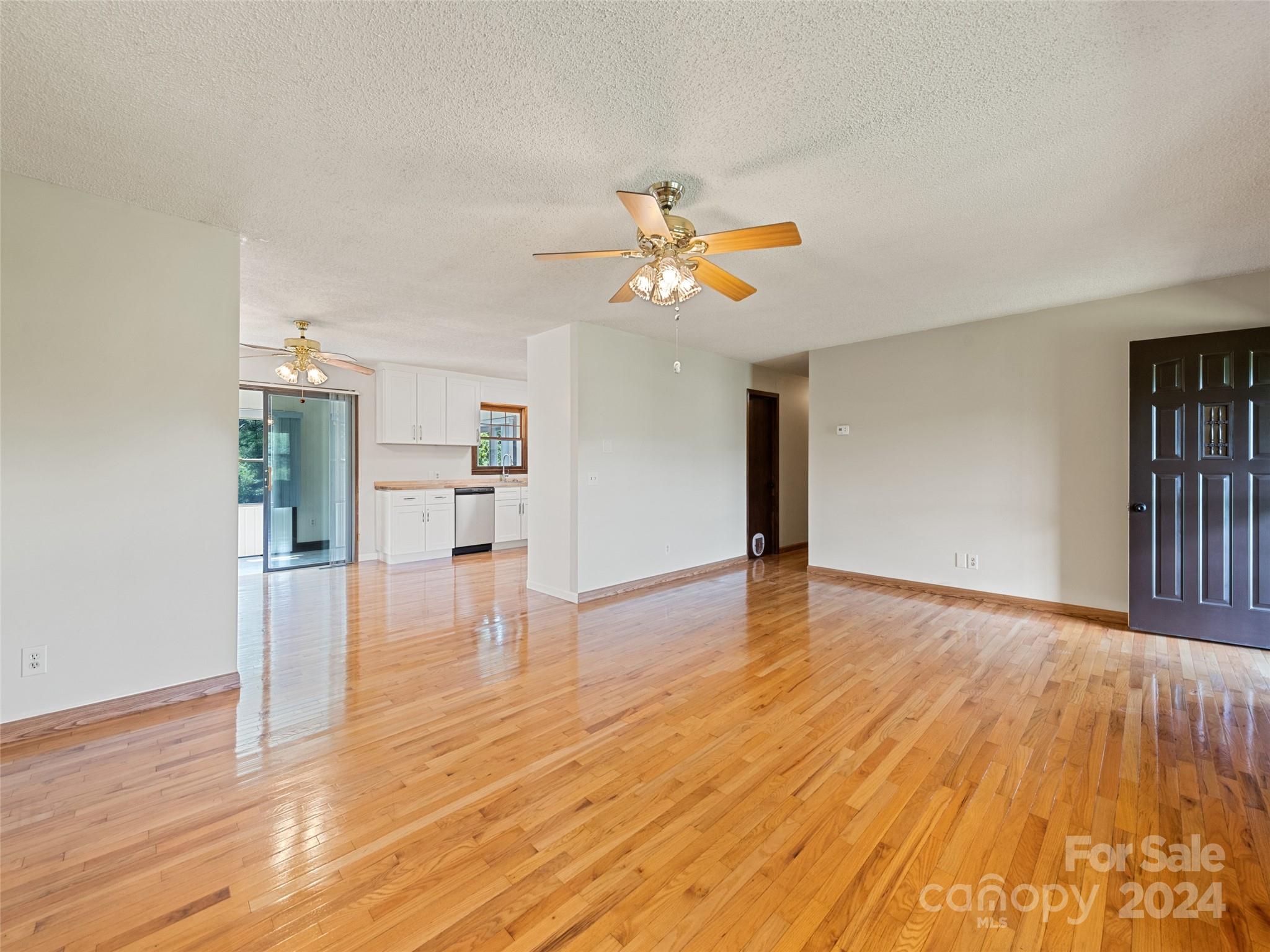 21 Redbud Drive Burnsville NC 28714