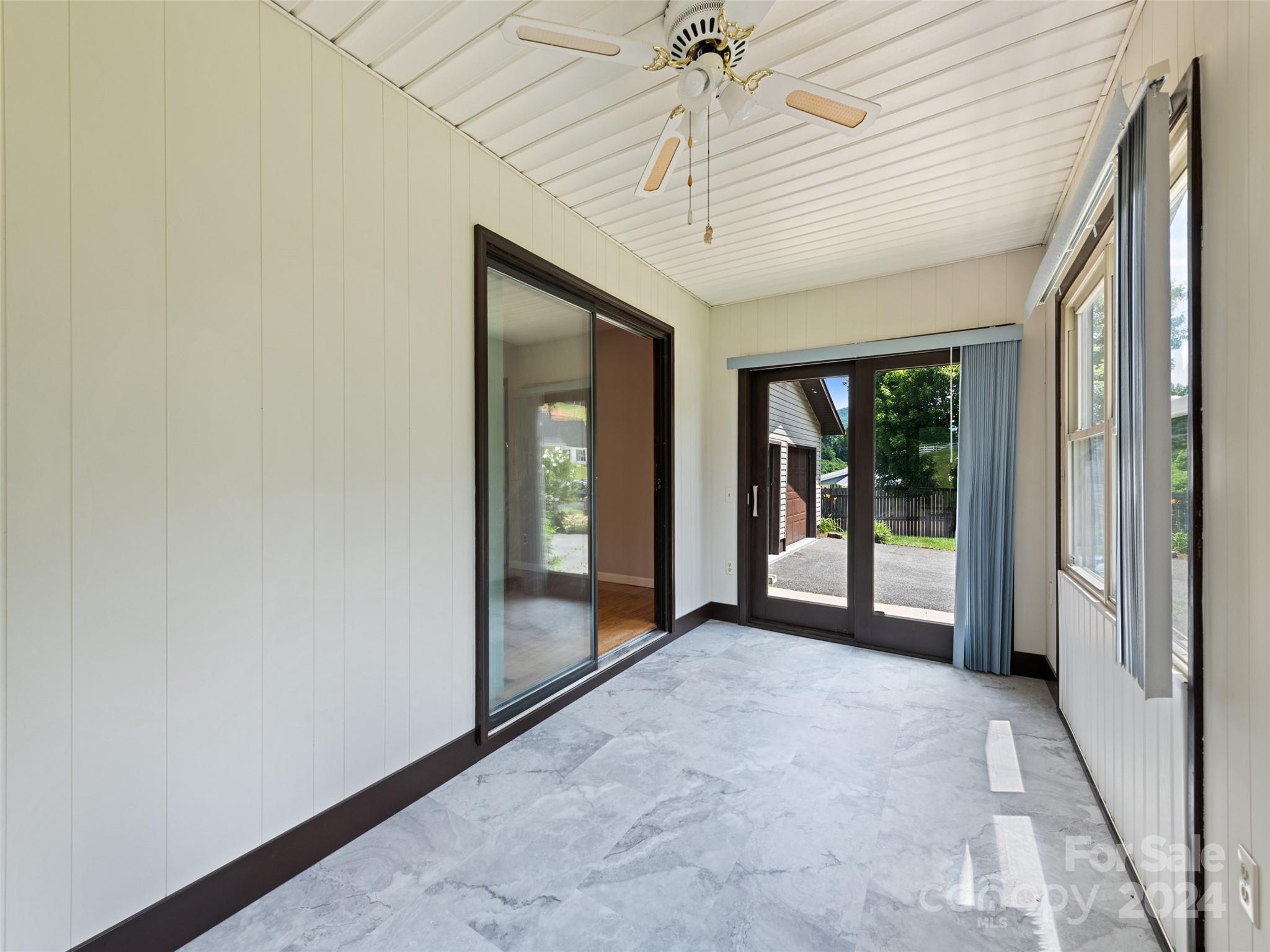 21 Redbud Drive Burnsville NC 28714