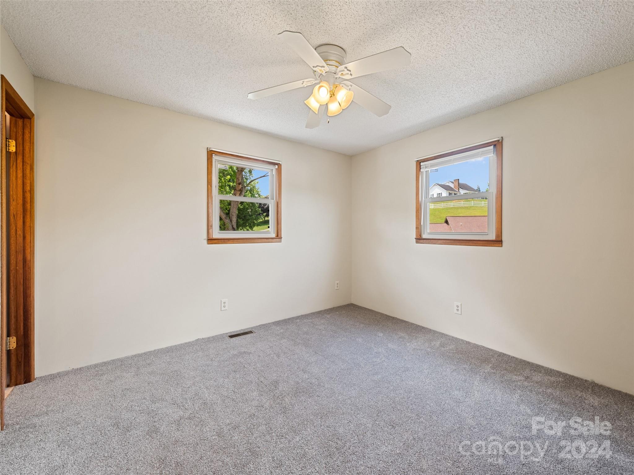 21 Redbud Drive Burnsville NC 28714