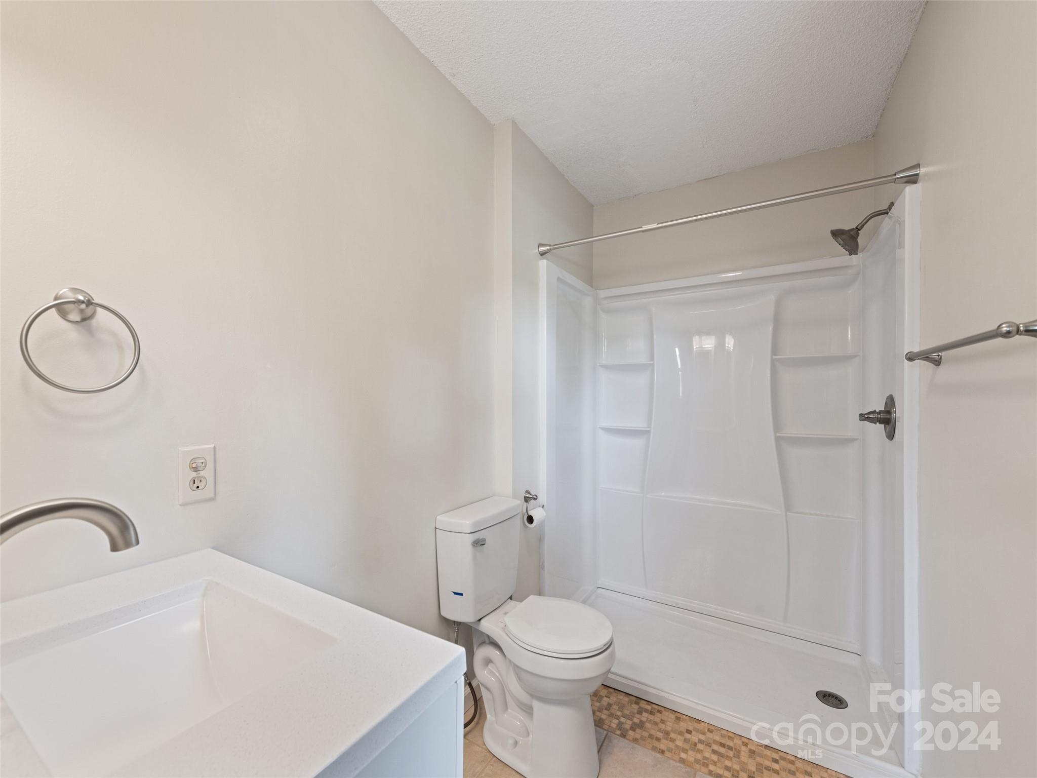 21 Redbud Drive Burnsville NC 28714