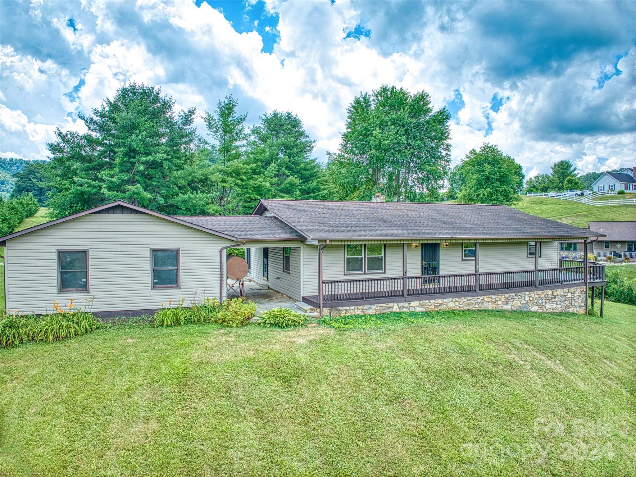 21 Redbud Drive Burnsville NC 28714