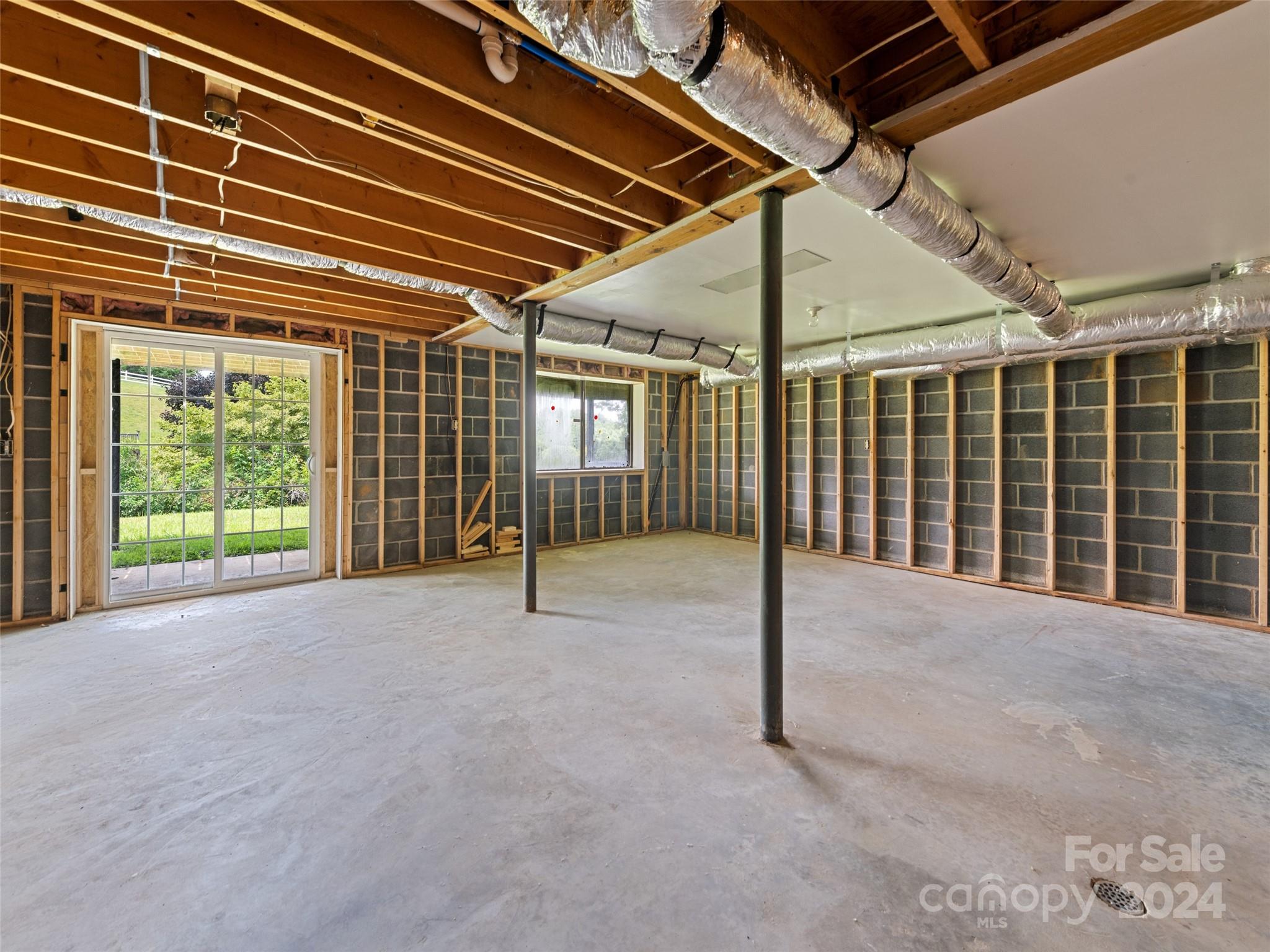 21 Redbud Drive Burnsville NC 28714