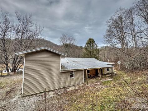 1101 Otter Creek Road Topton NC 28781