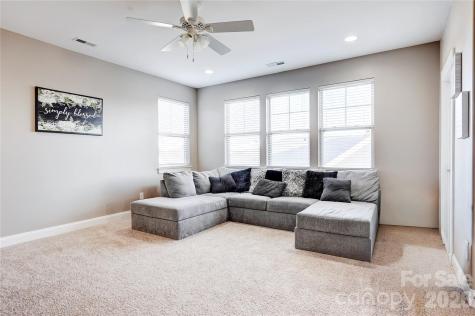 3246 Kelsey Plaza Kannapolis NC 28081