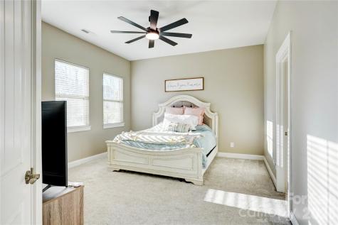 3246 Kelsey Plaza Kannapolis NC 28081