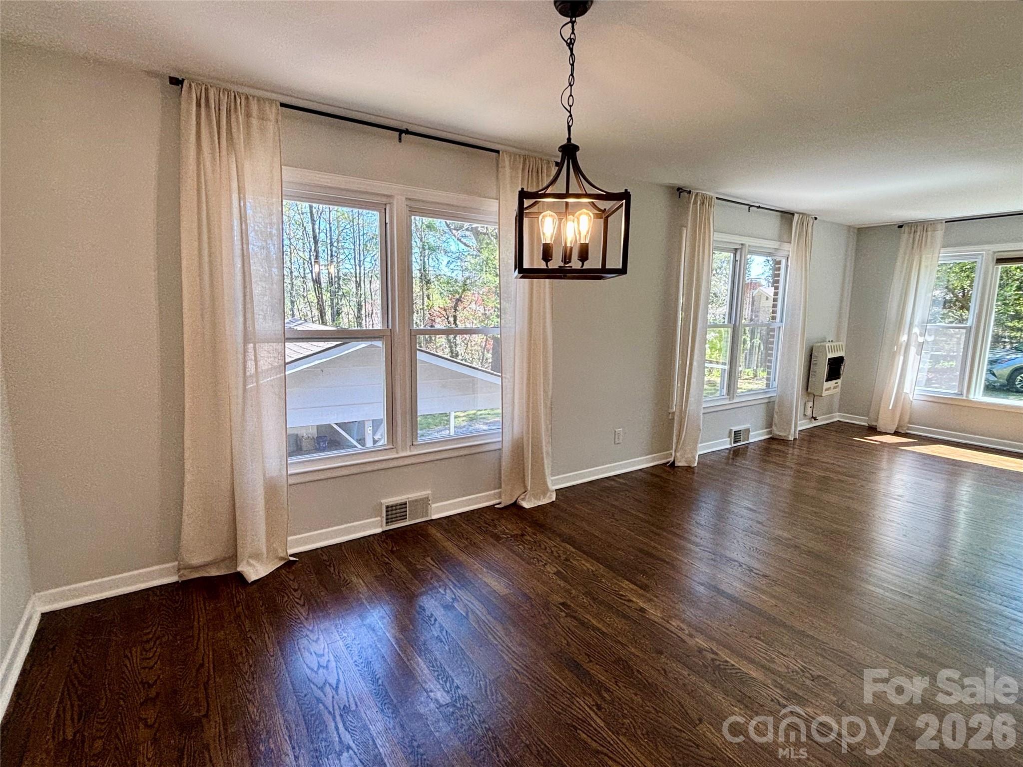 20 White Squirrel Lane Hendersonville NC 28739