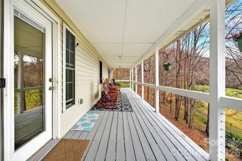 120 Mountain Mist Lane Waynesville NC 28785