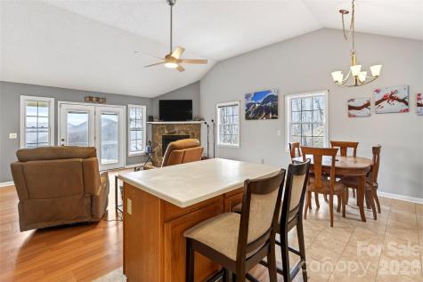 120 Mountain Mist Lane Waynesville NC 28785
