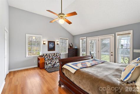 120 Mountain Mist Lane Waynesville NC 28785