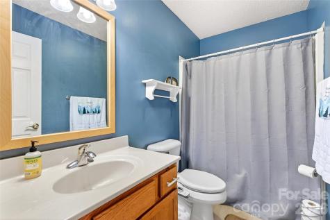 120 Mountain Mist Lane Waynesville NC 28785