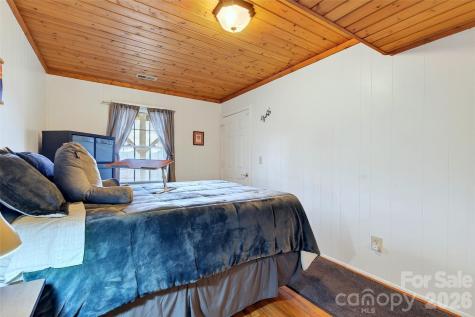 120 Mountain Mist Lane Waynesville NC 28785