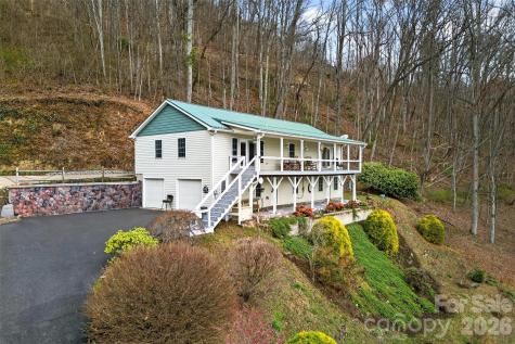 120 Mountain Mist Lane Waynesville NC 28785