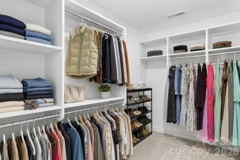 7005 Providence Lane W Charlotte NC 28226