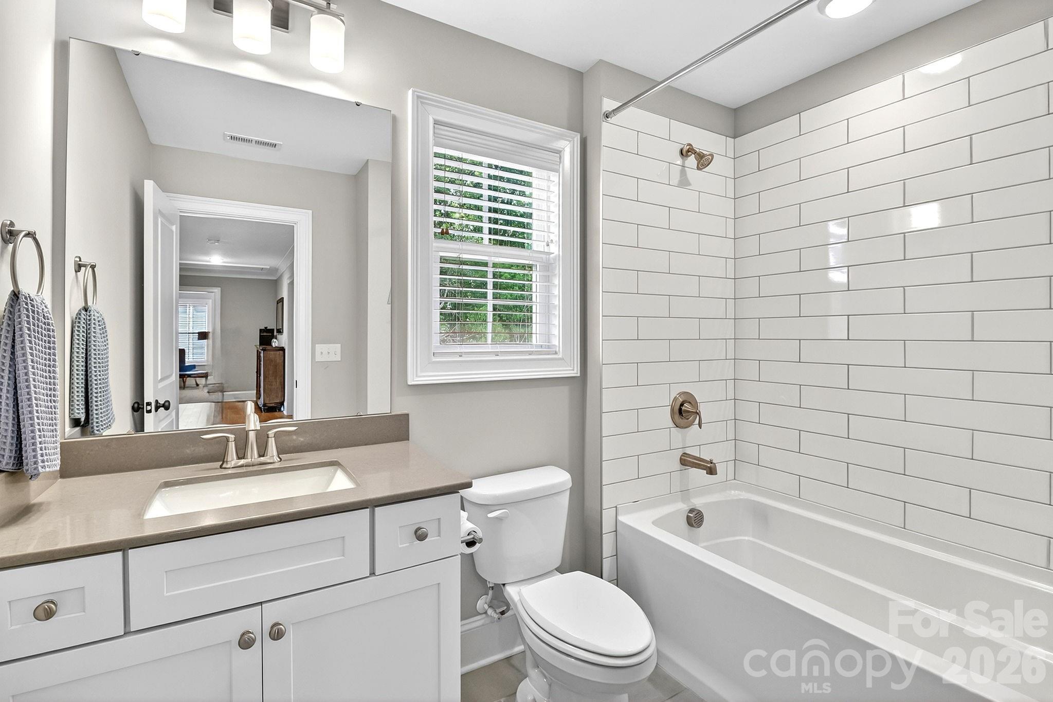7005 Providence Lane W Charlotte NC 28226