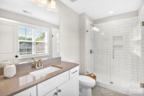 7005 Providence Lane W Charlotte NC 28226