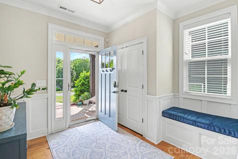 7005 Providence Lane W Charlotte NC 28226