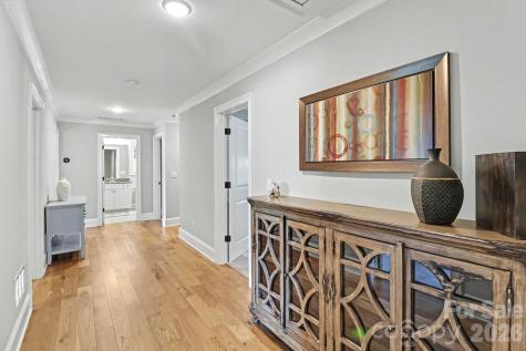 7005 Providence Lane W Charlotte NC 28226