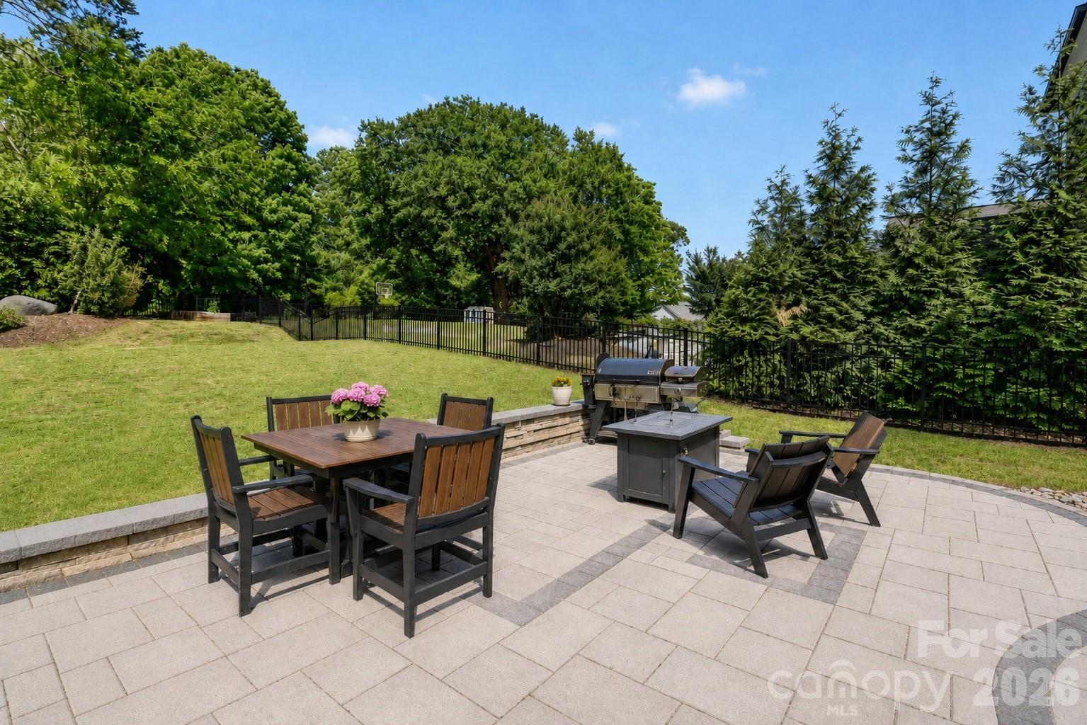 7005 Providence Lane W Charlotte NC 28226