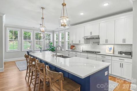7005 Providence Lane W Charlotte NC 28226