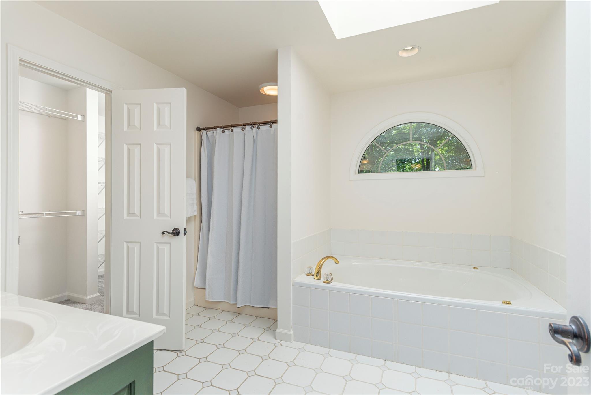 19 Bent Oak Lane Asheville NC 28803