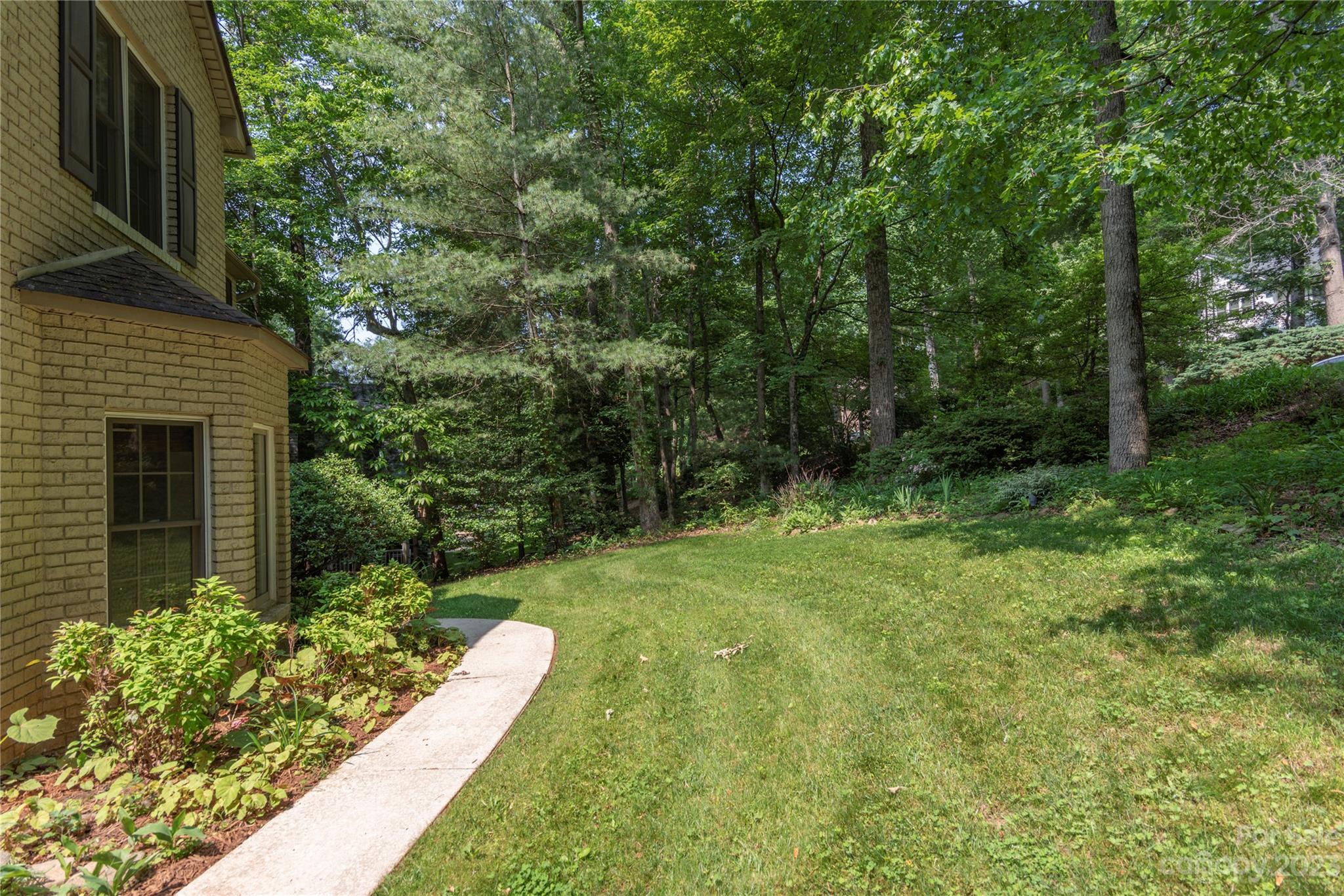 19 Bent Oak Lane Asheville NC 28803
