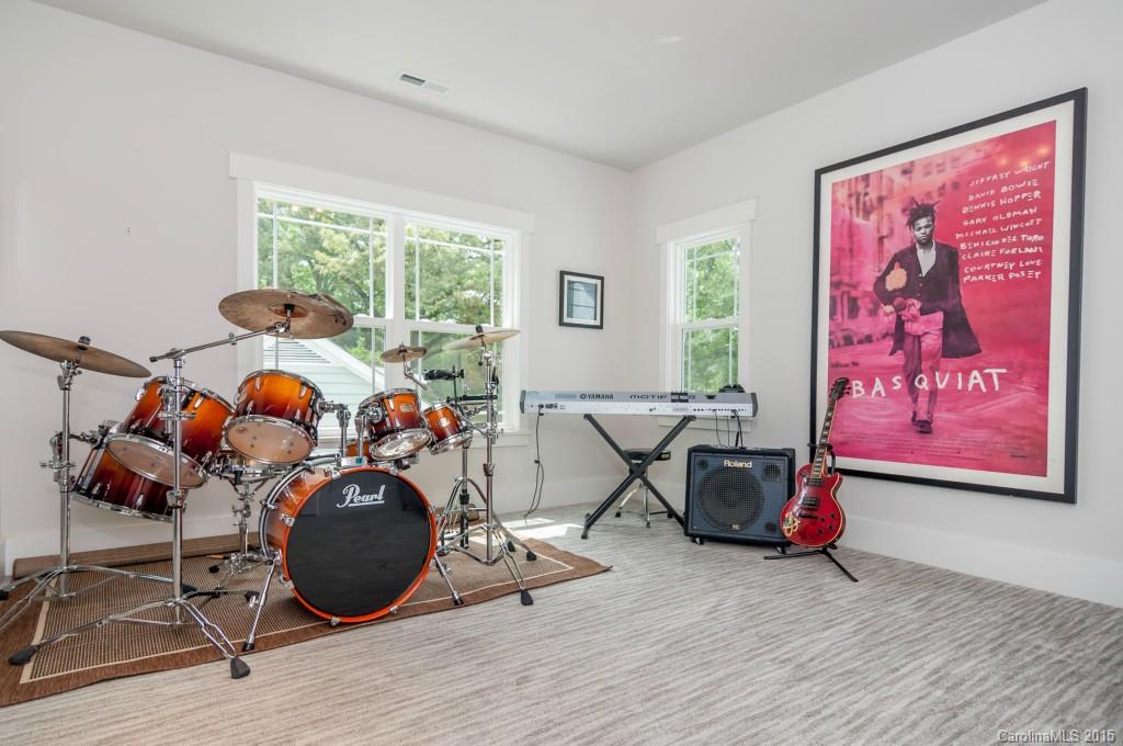 2621 Bay Street Charlotte NC 28205