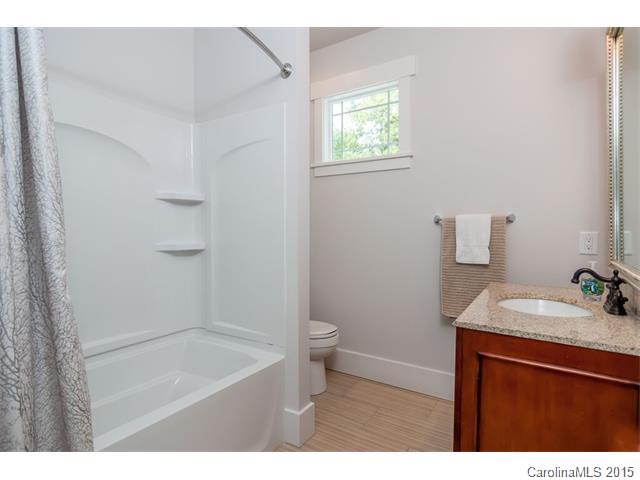 2621 Bay Street Charlotte NC 28205