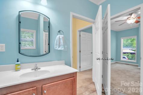 189 Friendly Circle Saluda NC 28773