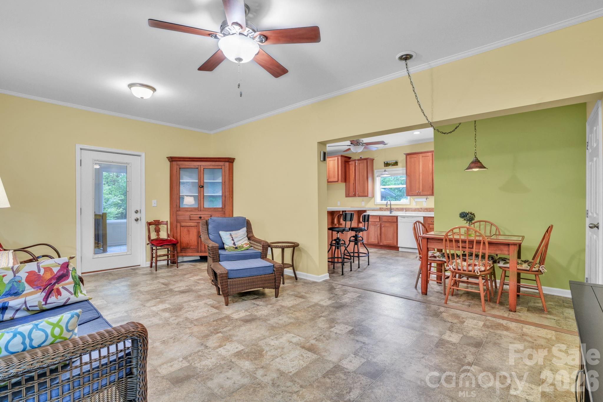 189 Friendly Circle Saluda NC 28773
