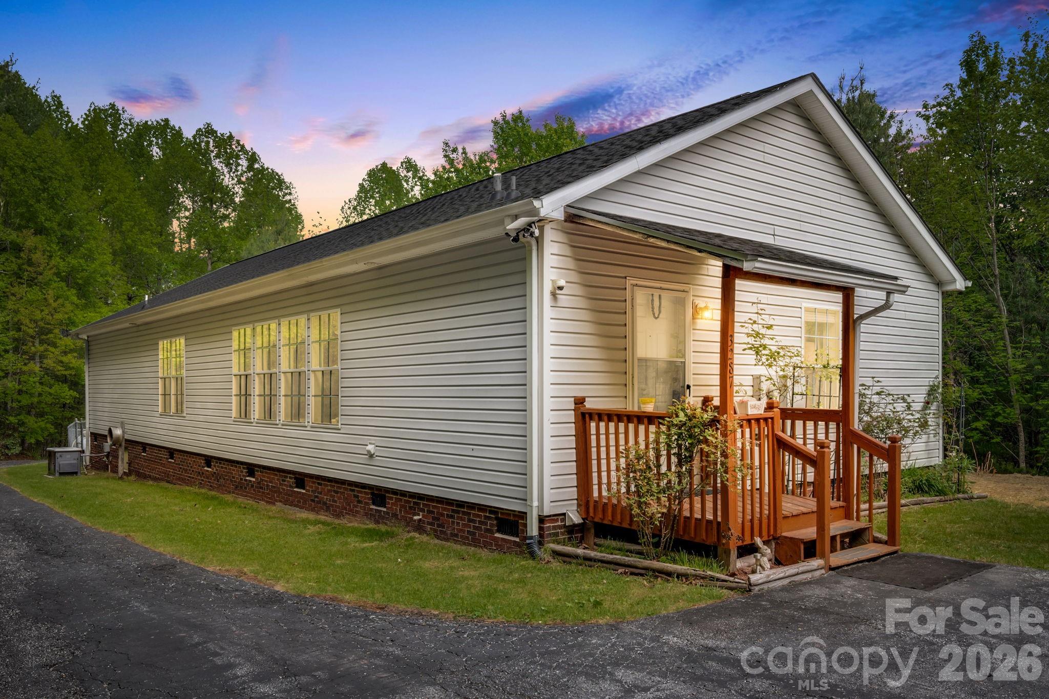 3287 Cabin Creek Road Zirconia NC 28790