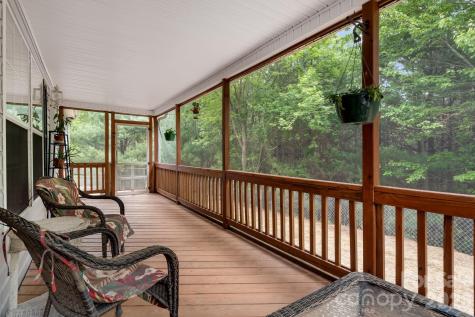 3287 Cabin Creek Road Zirconia NC 28790