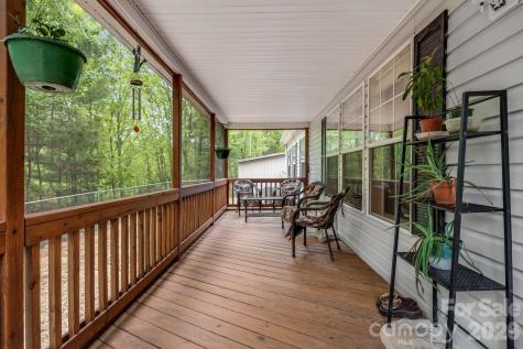 3287 Cabin Creek Road Zirconia NC 28790