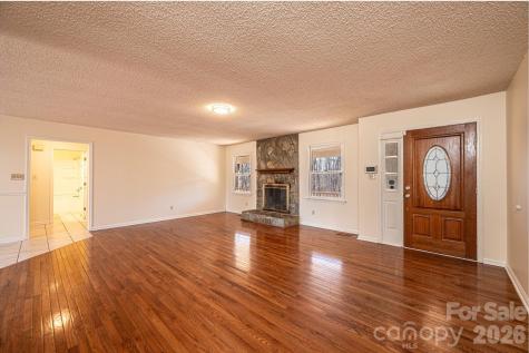 5284 Lisa Lane Hickory NC 28602