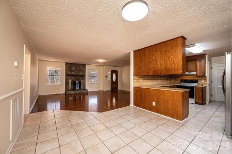 5284 Lisa Lane Hickory NC 28602