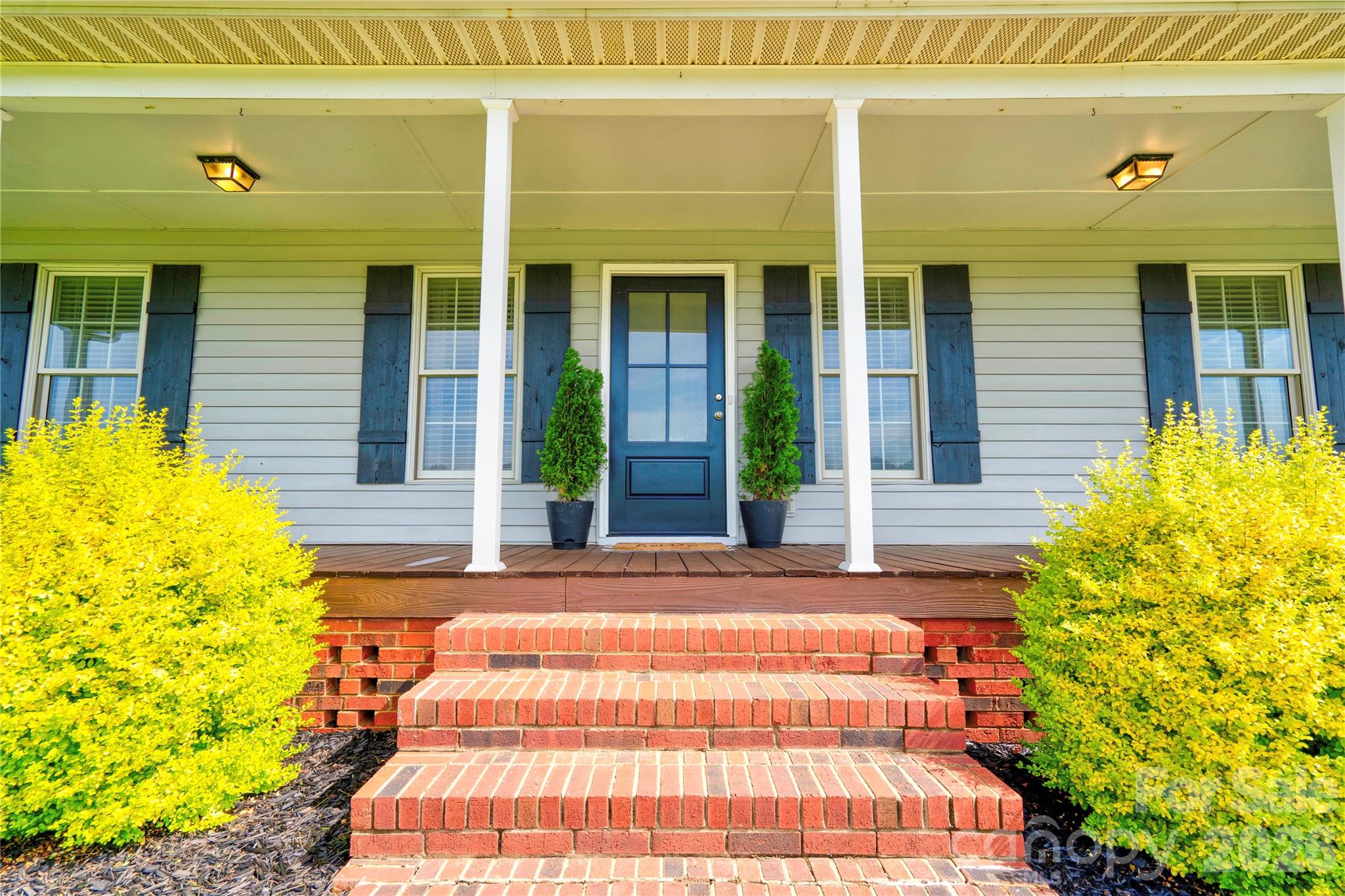 505 E Stagecoach Trail Lawndale NC 28090