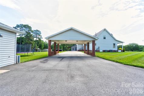 505 E Stagecoach Trail Lawndale NC 28090